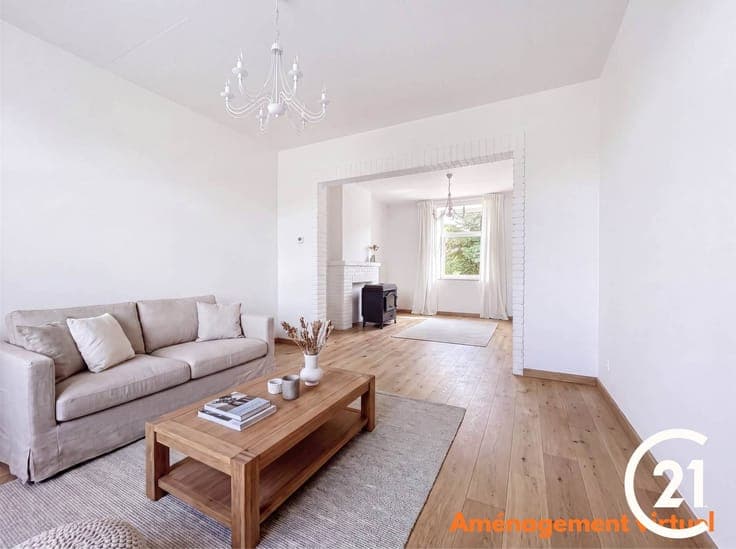 Maison 3 façades avec terrain de 27 ares au calme!