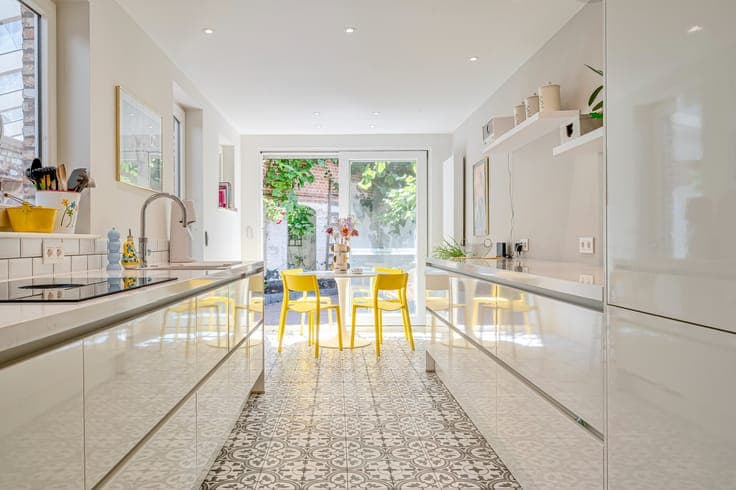 Ruime, gerenoveerde herenwoning.