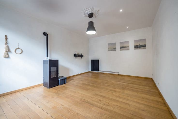 House, 3 bedrooms, courtyard and garage in Moha