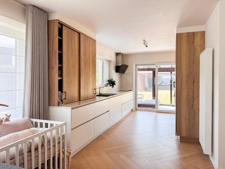 Exclusively renovated detached house in a quiet neighborhood
