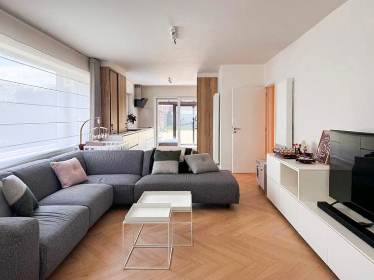 Exclusively renovated detached house in a quiet neighborhood