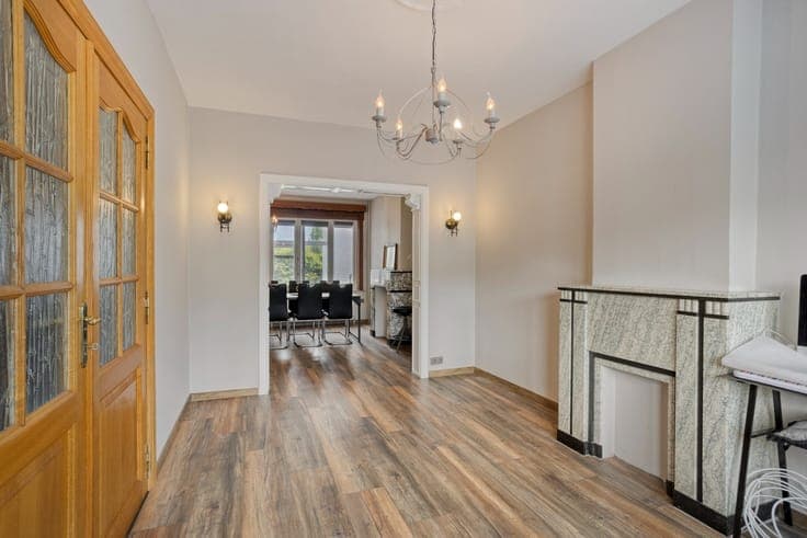 SOLIDE ENERGIEZUINIGE BURGERWONING MET 4 SLAAPKAMERS EN TUIN