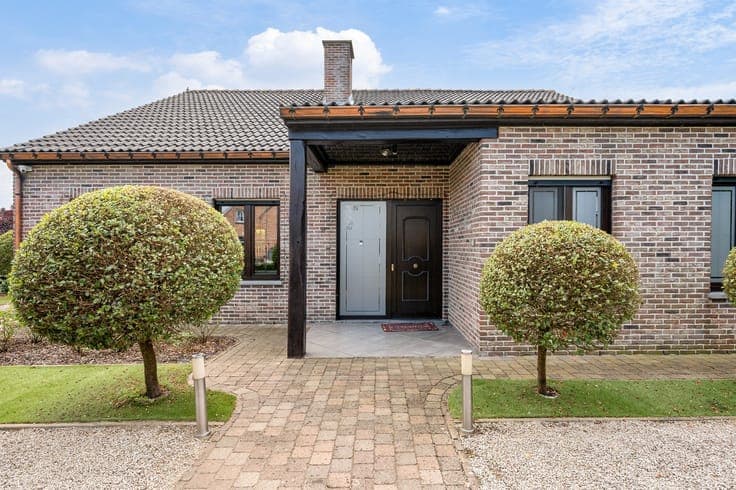 Landhuis met zwembad en 2 tot 4 slaapkamers