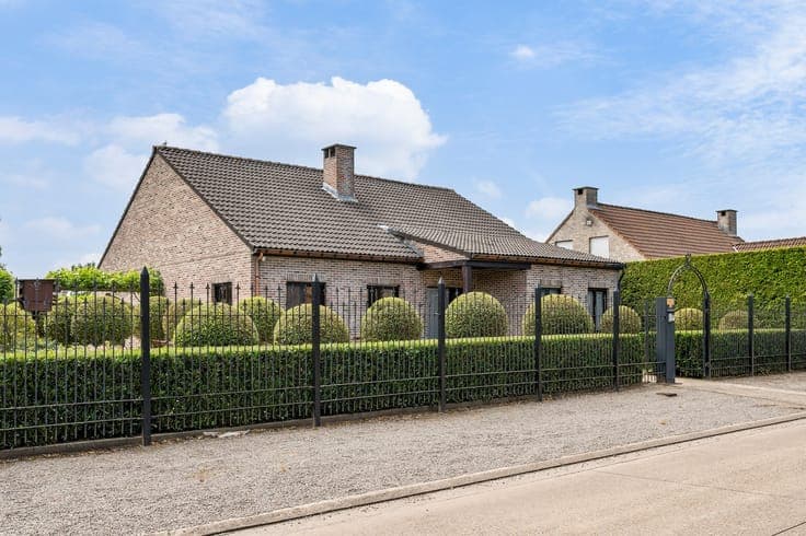 Landhuis met zwembad en 2 tot 4 slaapkamers