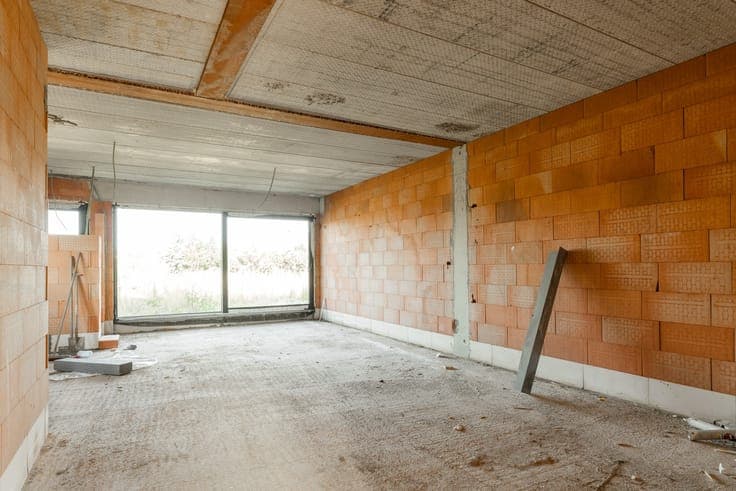 Ruime half open SEMI CASCO gezinswoning op een mooi perceel