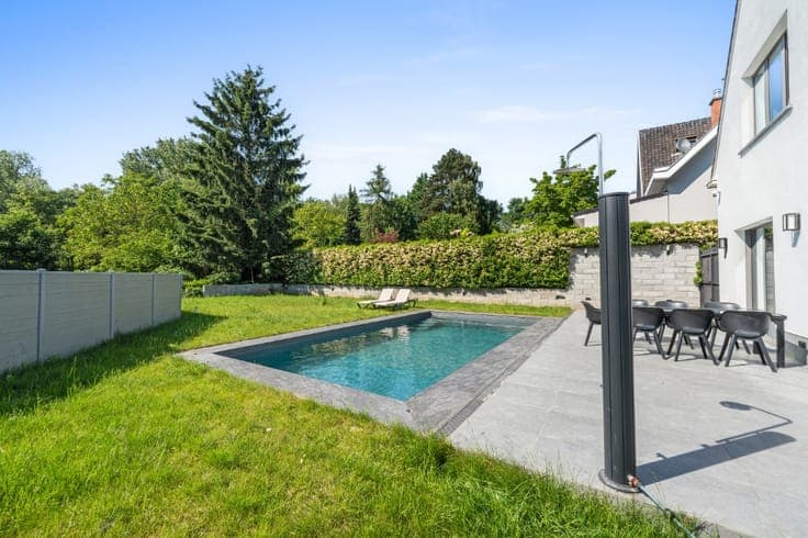 Energy Efficiently Renovated Villa, 5 Bedrooms in Dilbeek
