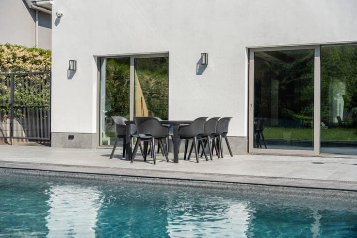 Energy Efficiently Renovated Villa, 5 Bedrooms in Dilbeek