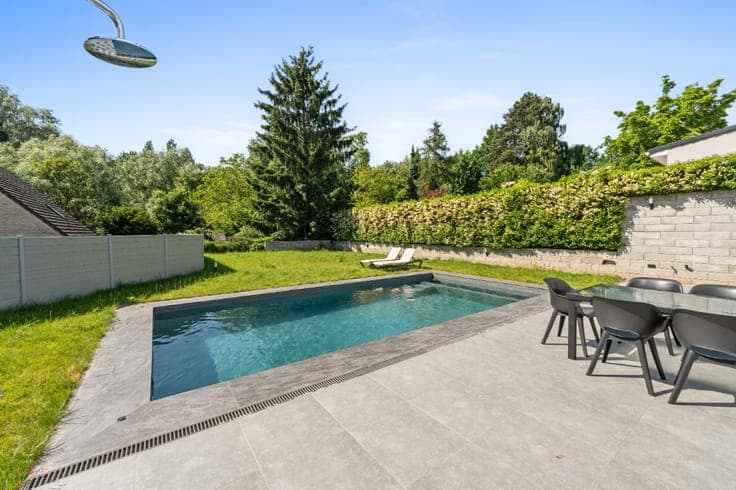 Energy Efficiently Renovated Villa, 5 Bedrooms in Dilbeek