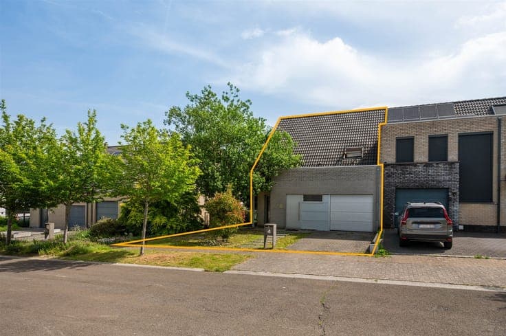 Charming semi-detached building with 4 bedrooms and garden