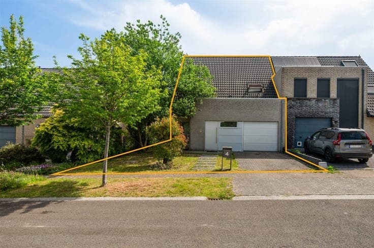Charming semi-detached building with 4 bedrooms and garden