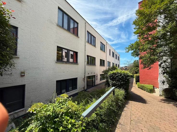 UCCLE – OFFICE BUILDING (RESIDENTIAL CONVERSION)