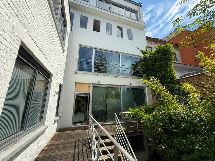 UCCLE – OFFICE BUILDING (RESIDENTIAL CONVERSION)