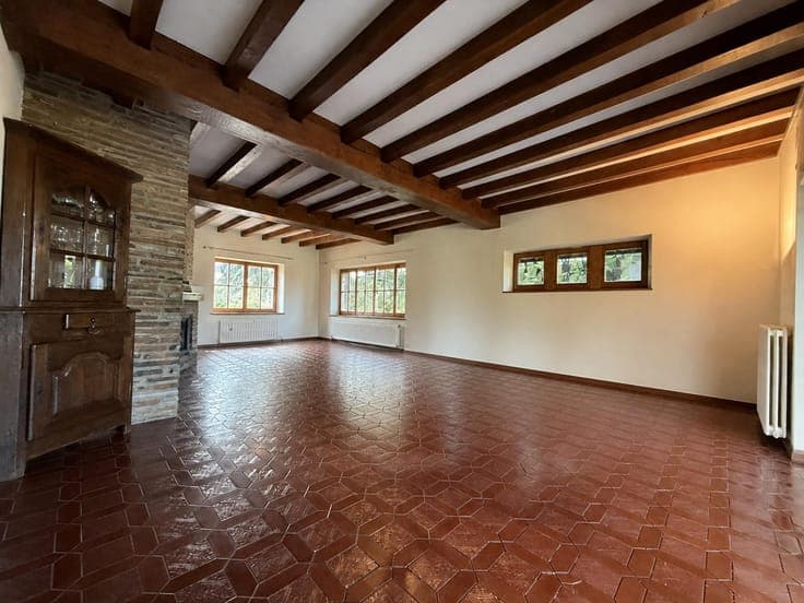 House in Les Bons Villers