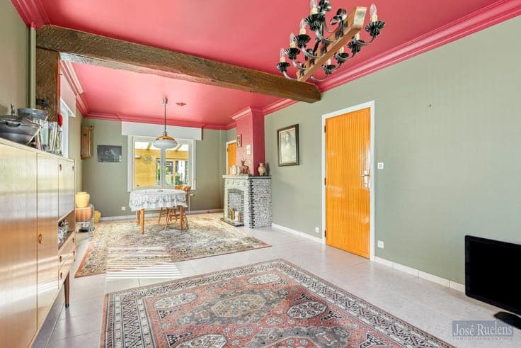 Goed gelegen woning .