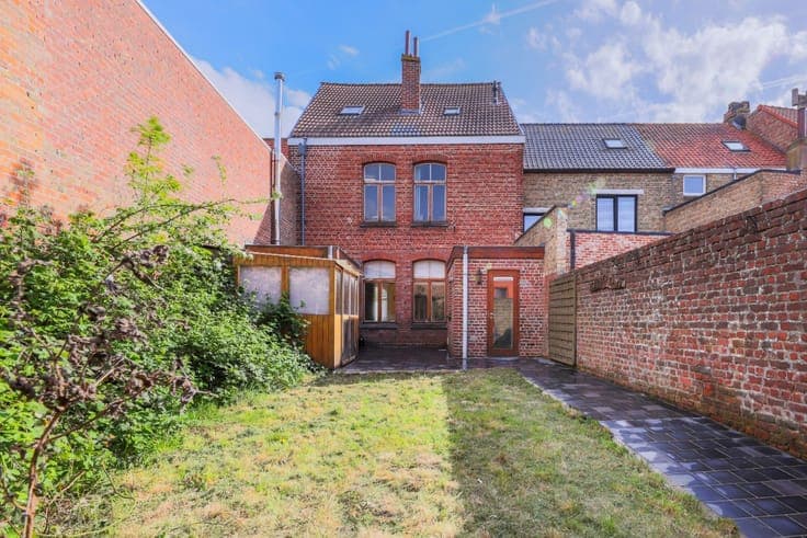 Spacious home with sunny garden and garage