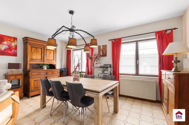 House in Sint-Pieters-Leeuw