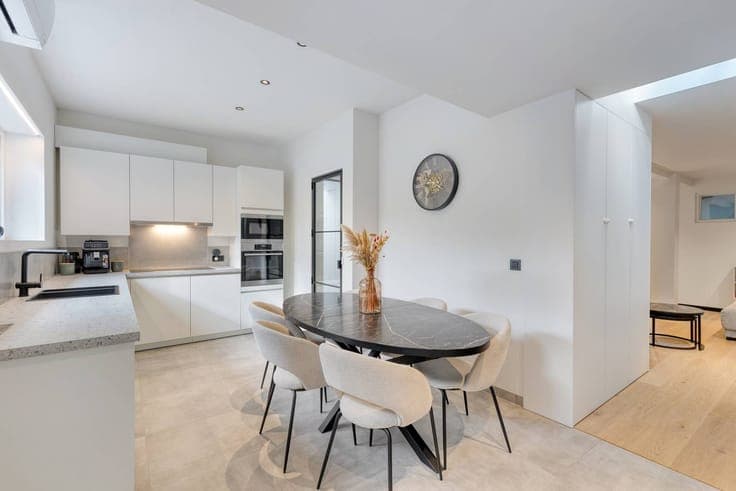 Beautiful renovated house in the center of Izegem