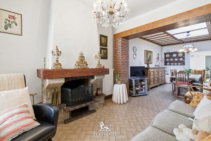 Family home with garden in a prime location in Comines