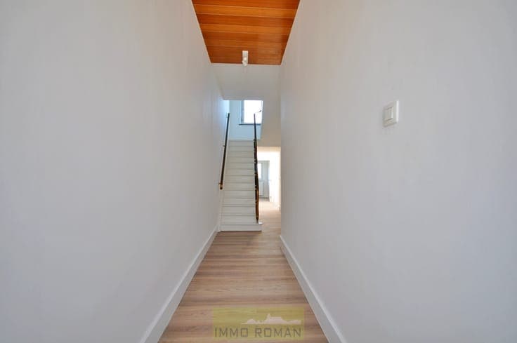 Gerenoveerde woning met uitweg te Kluisbergen!