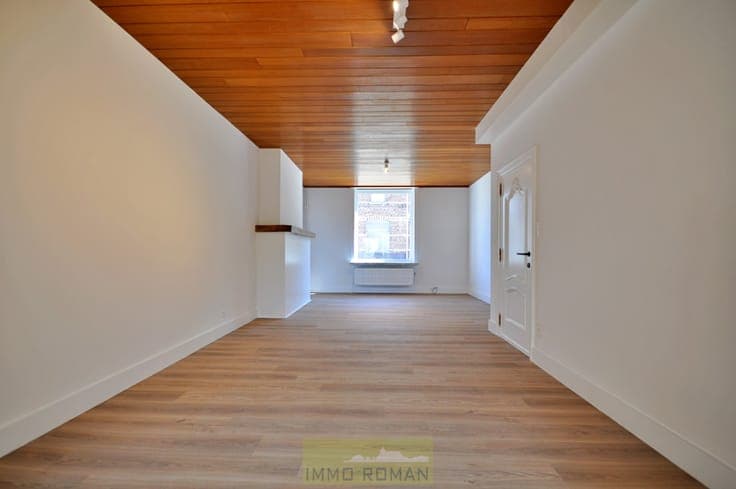 Gerenoveerde woning met uitweg te Kluisbergen!