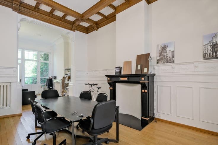 Churchill, beautiful 6 bedroom house + garage