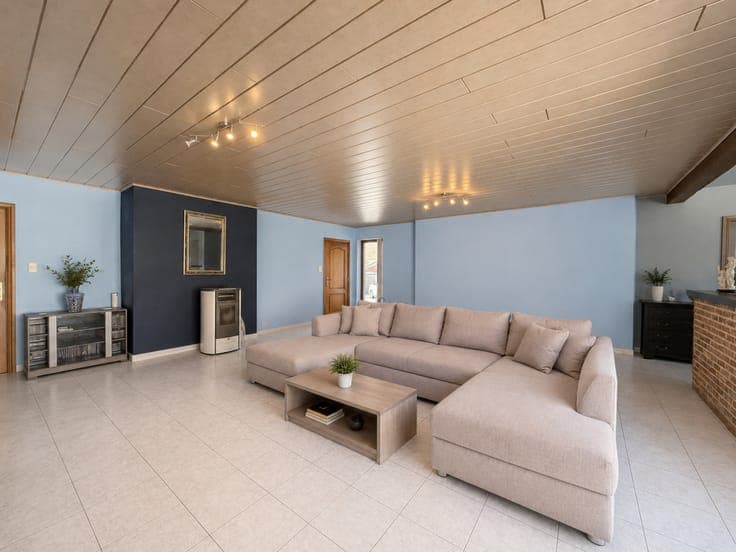 Te koop, Uiterst ruime kangoeroewoning met garage en tuin...