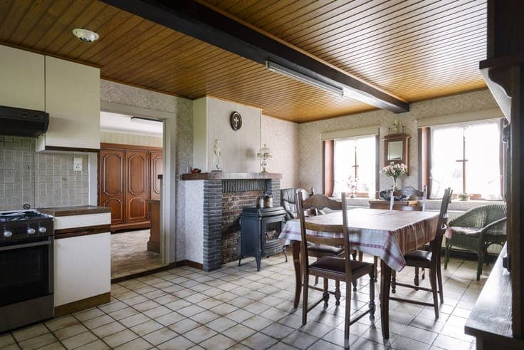 Farmhouse for sale in an excellent location in Kerkhove (Ave