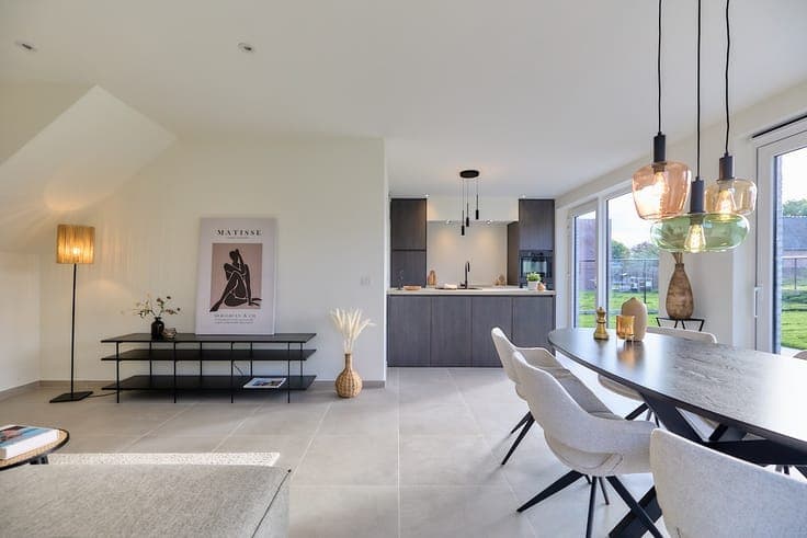 Energy-efficient new-build homes in a quiet location in O...
