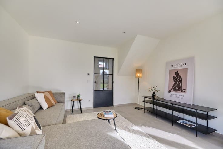 Energy-efficient new-build homes in a quiet location in O...