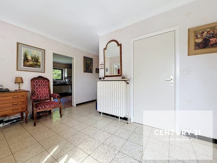 Charming single-story detached villa in a quiet neighborhood