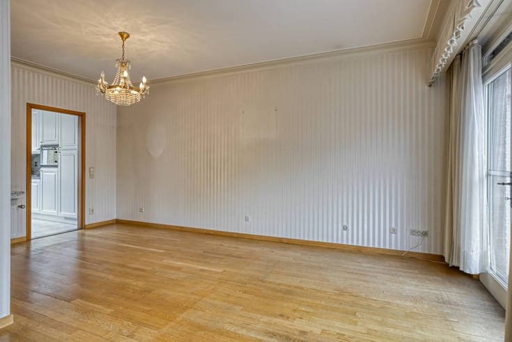 Very spacious house in Boom with lots of potential in Boom
