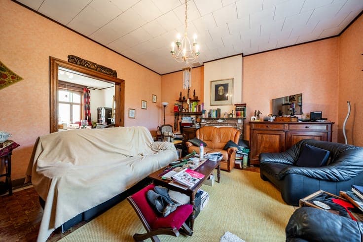 Semi-detached house, 2 bedrooms (poss of 4), garden & garage