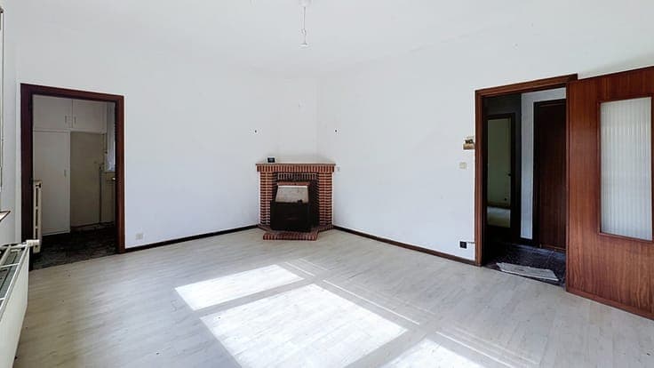 Villa to Renovate – 2 Bedrooms – Garage – Attic to Convert
