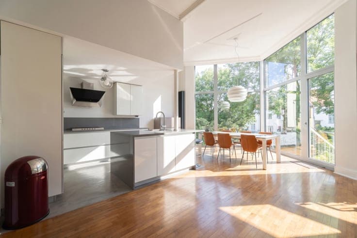 PLACE JOURDAN - RENOVATED TOWNHOUSE WITH GARDEN