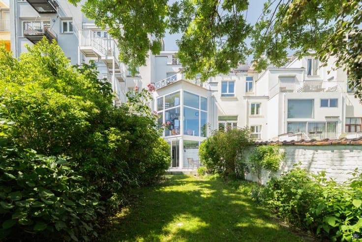 PLACE JOURDAN - RENOVATED TOWNHOUSE WITH GARDEN