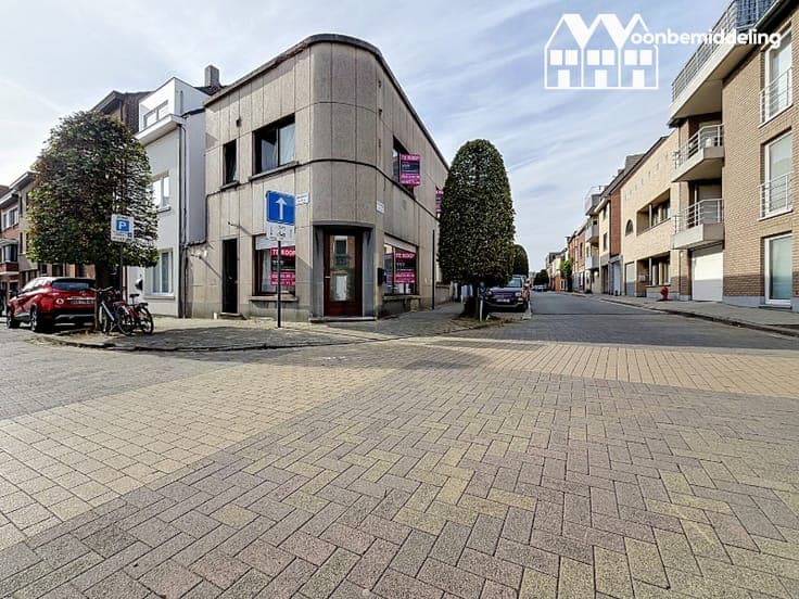 AALST: Ruime woning met 3 slaapkamers, 2 woonkamers en 2 ...