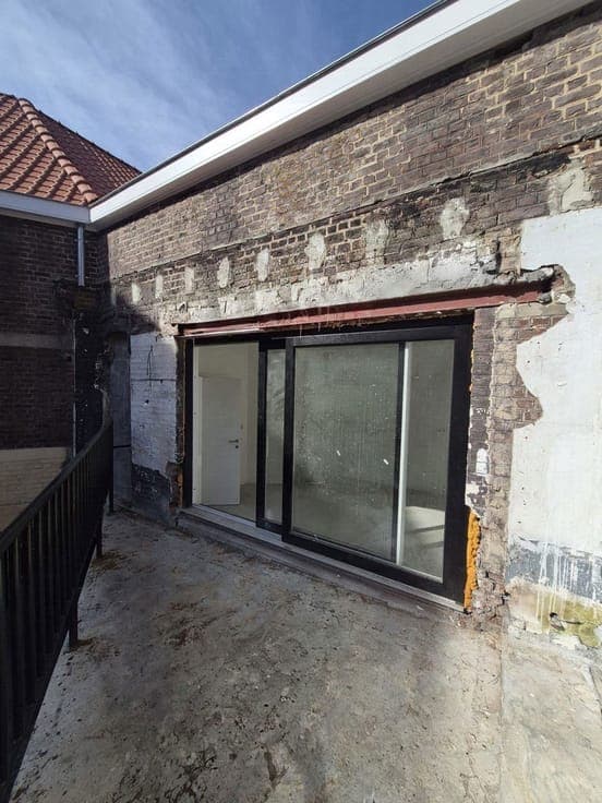 Fully Renovated Single-Family +/-125m²