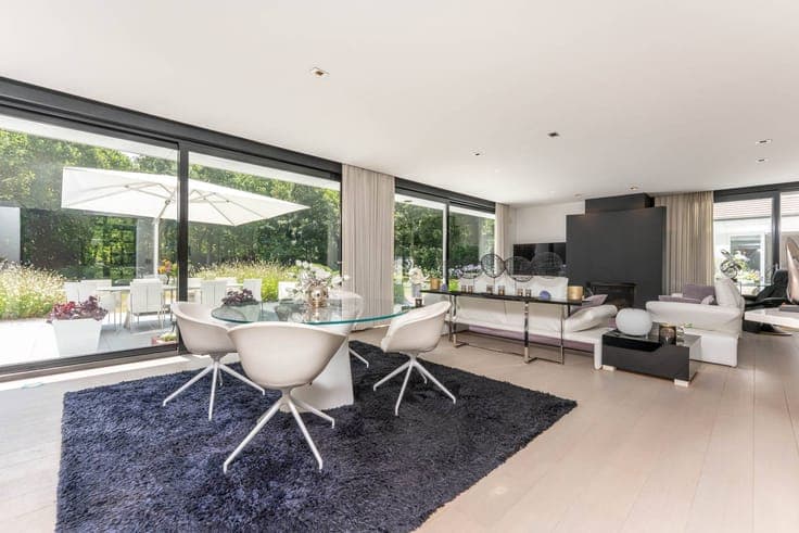 Exclusive living among the greenery on 6,867 m² in Oostkamp