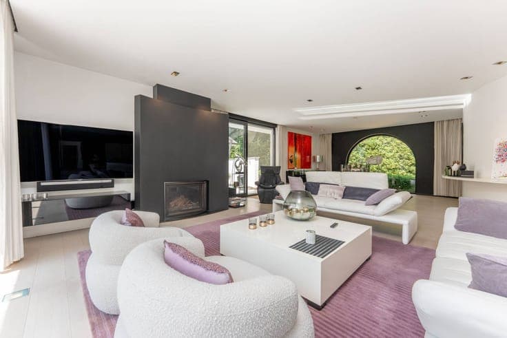Exclusive living among the greenery on 6,867 m² in Oostkamp