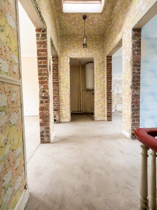 VANDERKINDERE - CHARMING MIXED BUILDING TO RENOVATE