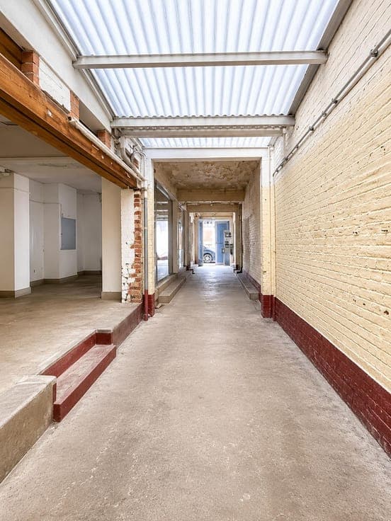 VANDERKINDERE - CHARMING MIXED BUILDING TO RENOVATE