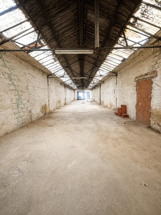 VANDERKINDERE - CHARMING MIXED BUILDING TO RENOVATE