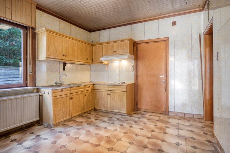 Quietly situated house with great potential in Betekom