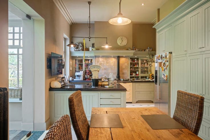 Exclusive rural square farmhouse in Arc-Wattripont