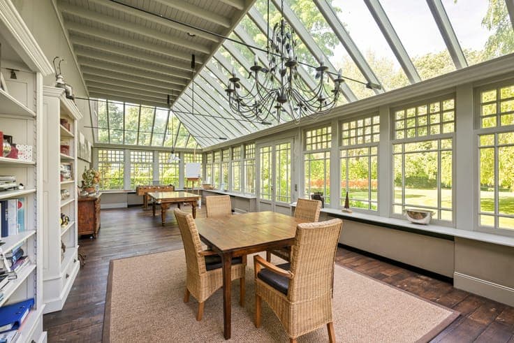 Exclusive rural square farmhouse in Arc-Wattripont