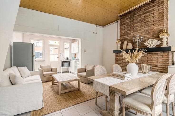 Townhouse in a quiet car-free street in Ghent