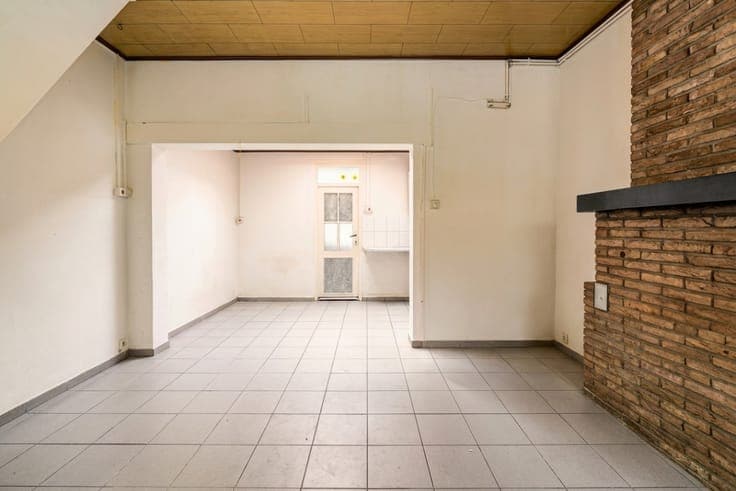 Townhouse in a quiet car-free street in Ghent