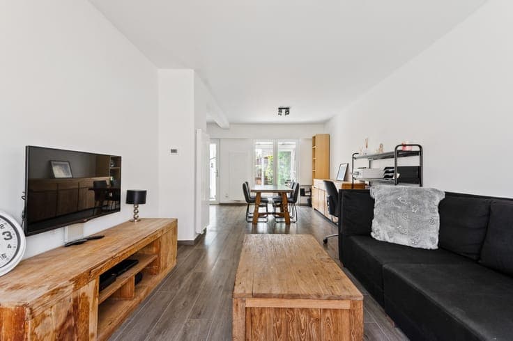 Gerenoveerde gezinswoning met 3 à 4 slpk., veranda en tuin