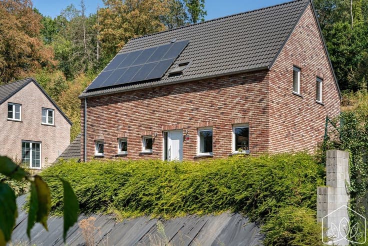 House in Floreffe