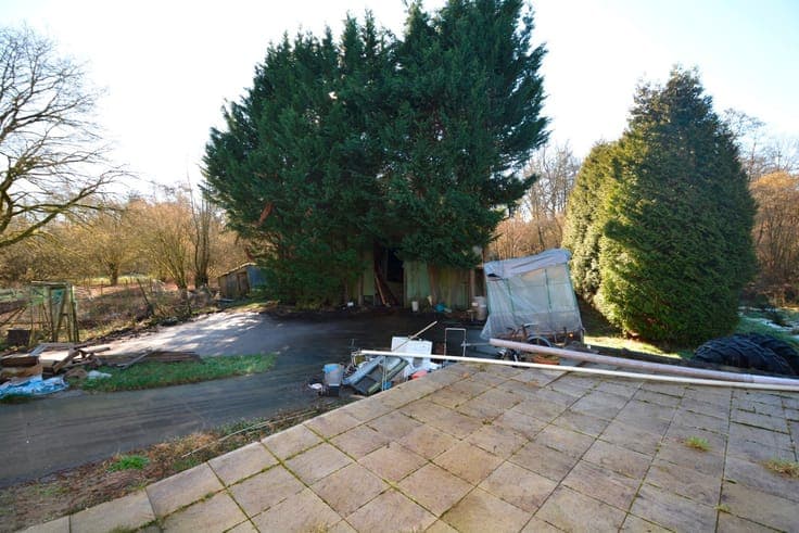 TE RENOVEREN LANDHUIS OP 14.000 m²!